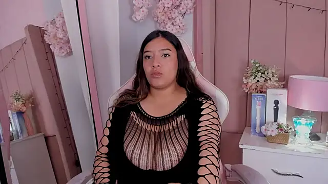 MollyBigBoobs12