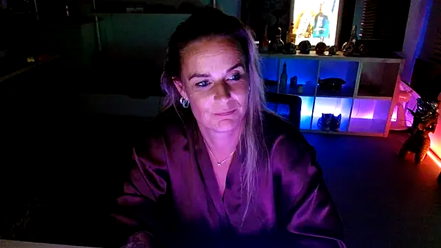 mystiquemaven - MystiqueMaven's free webcam - UK Sex Cams
