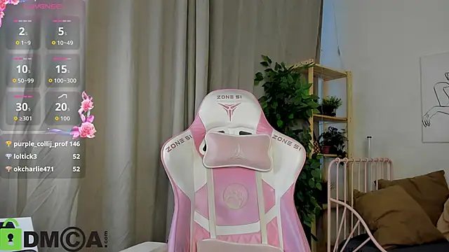 Nicole_Charm