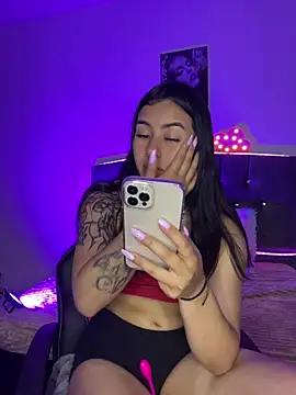 emily_22x - Emily_22x's free webcam - UK Sex Cams