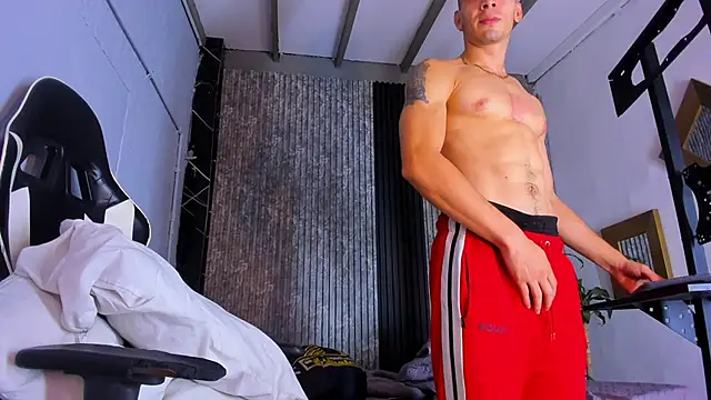 John_Apolo1 live cam screenshot male on LiveWebCameras – Live Webcams & Video Chat