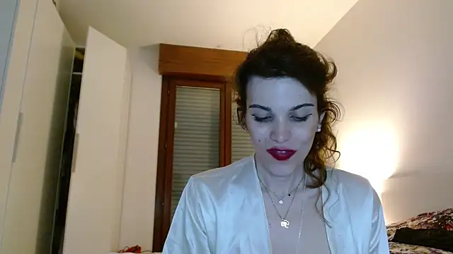 regina_5 - Regina_5's free webcam - UK Sex Cams
