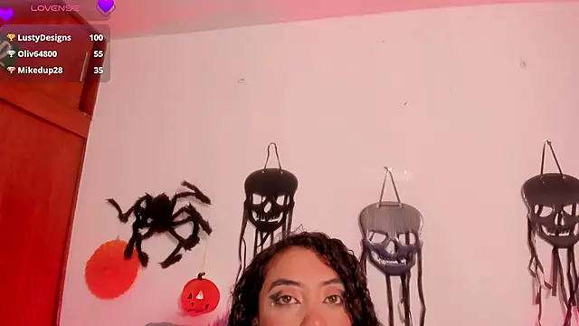 Cata_green live cam screenshot malefemale on LiveWebCameras – Live Webcams & Video Chat