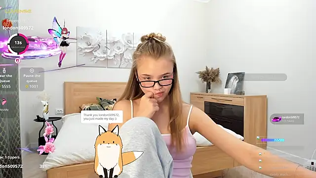 flooora_0 - Flooora_0's free webcam