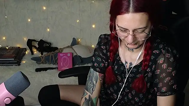 ginger_stay - Ginger_Stay's free webcam