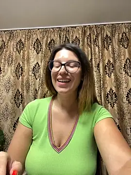 nadiranoor - NadiraNoor's free webcam - UK Sex Cams