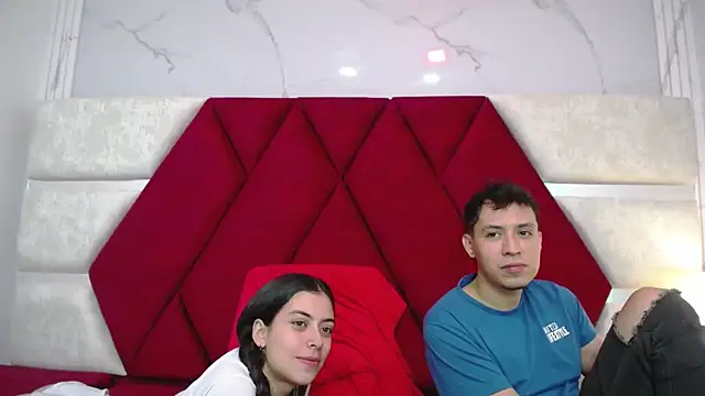 jakeyariana - Jakeyariana's free webcam - UK Sex Cams