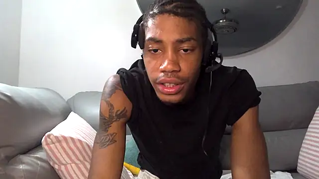 blackbulltitus - BlackBullTitus's free webcam - UK Sex Cams