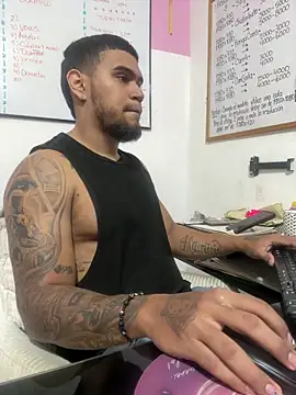 Aaron_Hunter_