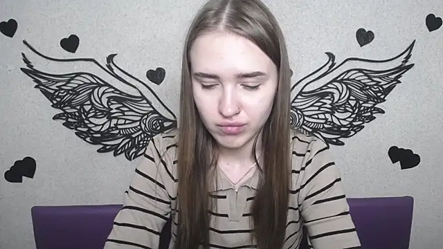 LauraHlot