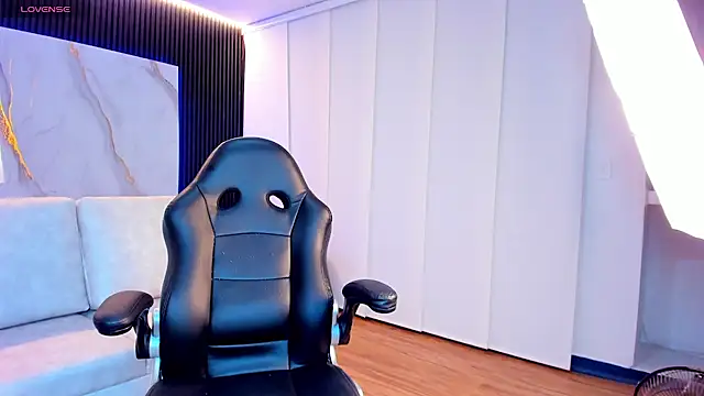 VenusCooper