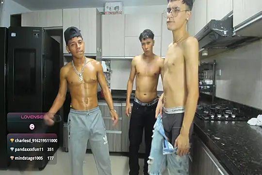 Crazyboys_hot