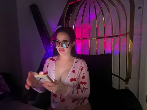 yourgoddessangela - Yourgoddessangela's free webcam - UK Sex Cams