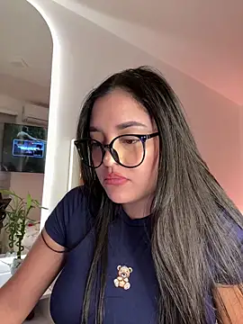 kenndall_21 - Kenndall_21's free webcam