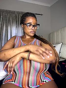 Bustygoddess32