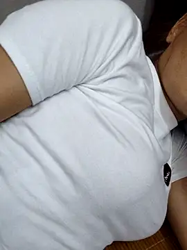 phuongxinhxan - Phuongxinhxan's free webcam - UK Sex Cams