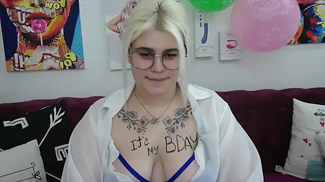 Amber_Monro