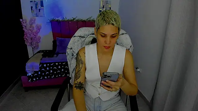 Charlee_pink