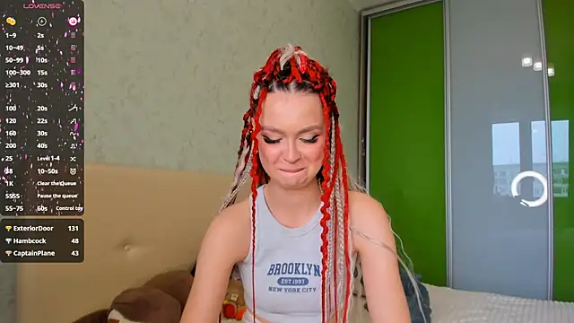  SallyBanny chat room