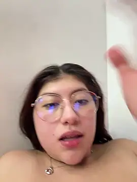 bellarosee__ - BellaRosee__'s free webcam - UK Sex Cams