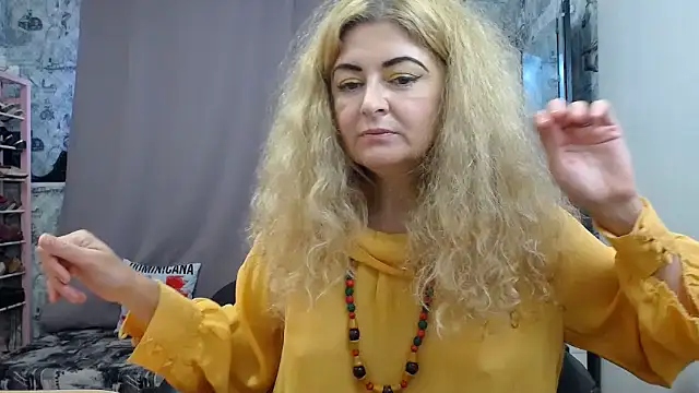 Helen1974 webcam