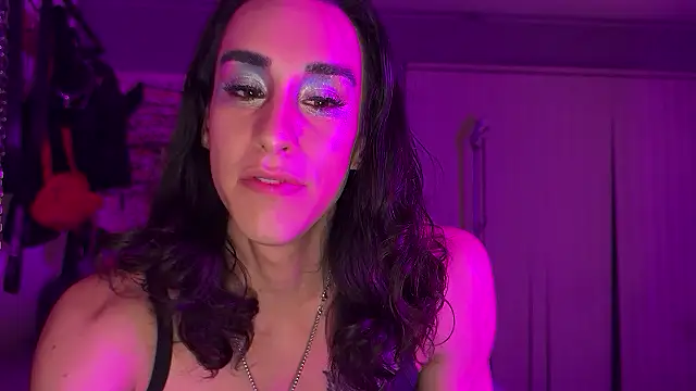 xoFrankie live cam screenshot femaletranny on CamSexing – Live Sex Chat & Webcam Shows