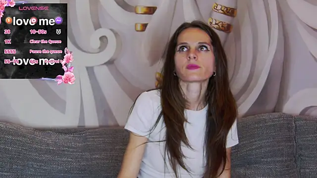  hailey_peach chat room