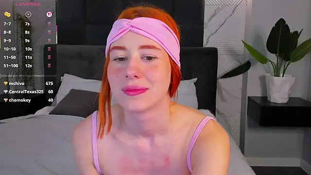 lisafoxy_ - Lisafoxy_'s free webcam - UK Sex Cams