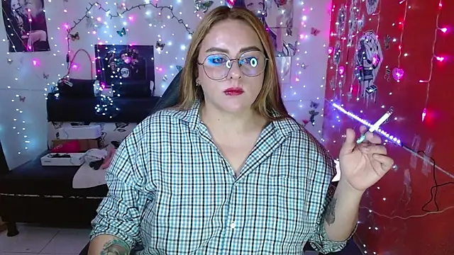 carol_20 - Carol_20's free webcam - UK Sex Cams