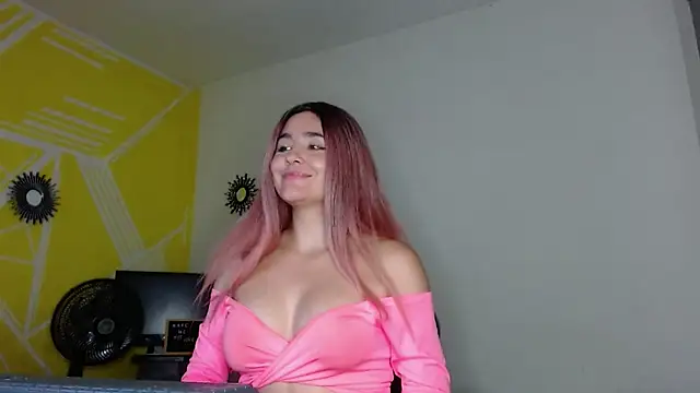Nikolle_Rouss