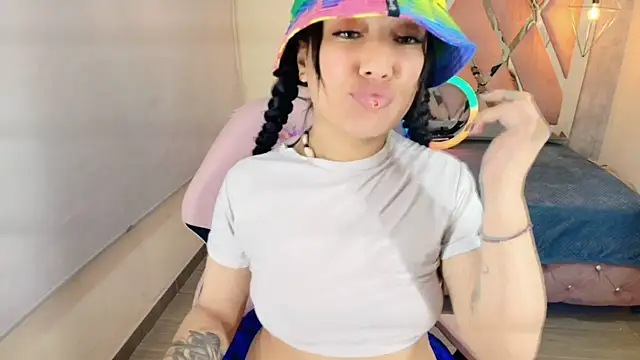 soleil_66 - Soleil_66's free webcam - UK Sex Cams