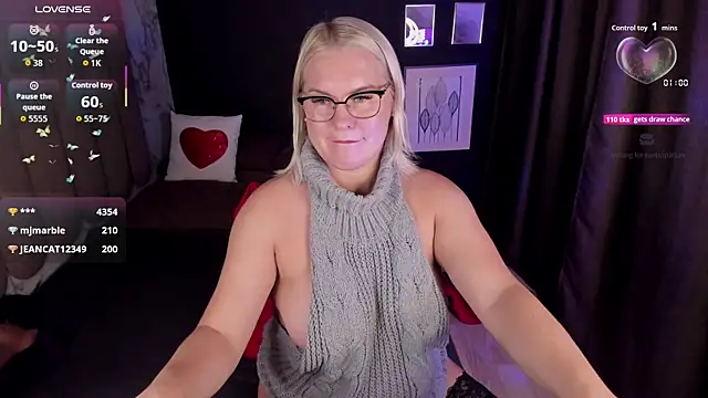 yolandakiss - YolandaKiss's free webcam