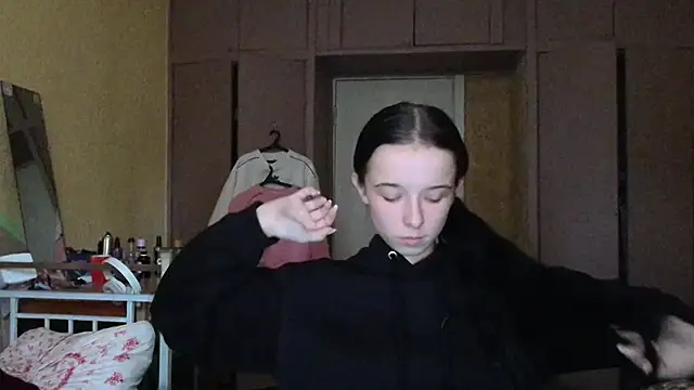 emilia_light - Emilia_Light's free webcam - UK Sex Cams