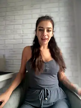 LaraVegas_