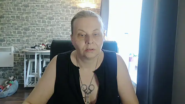 SweetPhoenix76