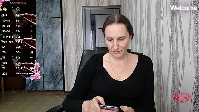 yevgeshka-milashka - Yevgeshka-Milashka's free webcam
