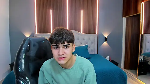tommy18__ - Tommy18__'s free webcam