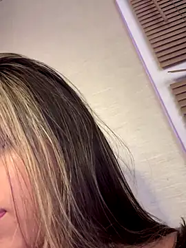 ZoeMillerPink_