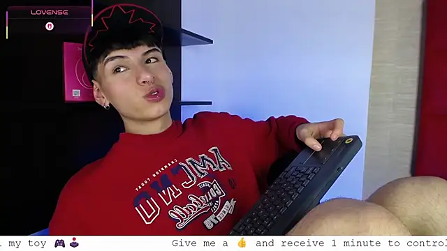 ezra_storm - Ezra_Storm's free webcam - UK Sex Cams