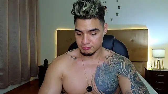 Steven_Velez