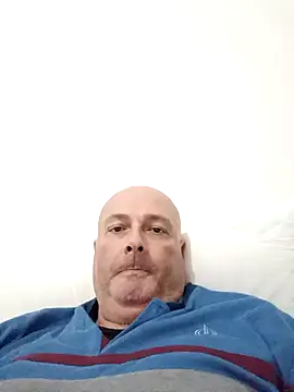 alexis_bull (Ask my age) - Show dick