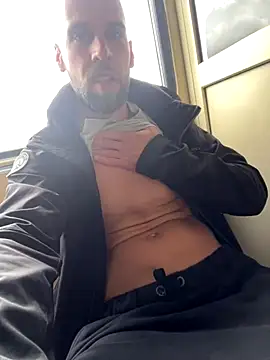 tu_ho_mie (Ask my age) - Public - naked play with cook