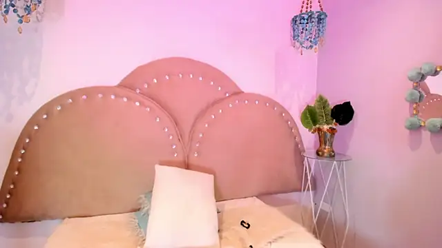 Miia_Thompsonn