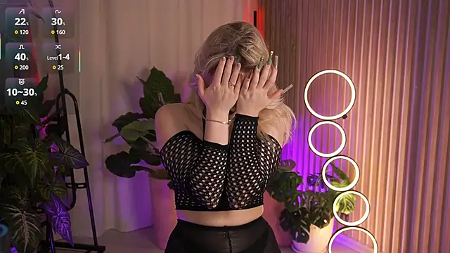 LauraWifeness
