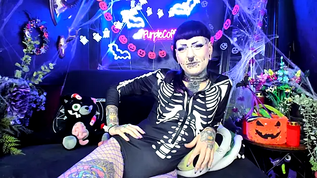 purple_coffin666 - Purple_Coffin666's free webcam