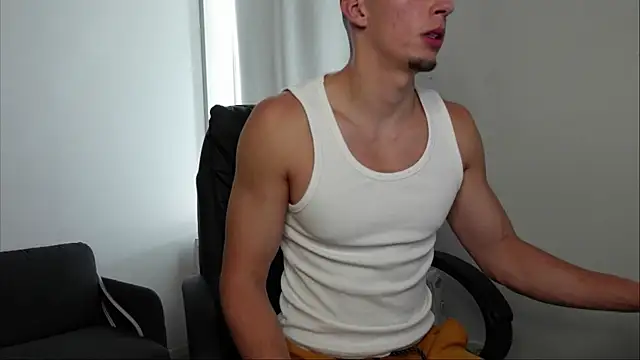  Ryan_Dozer chat room