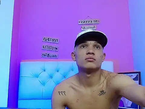 EL_VENEZOLANO_22CM