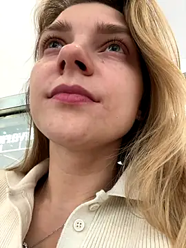 ValenciaShock from StripChat is Freechat