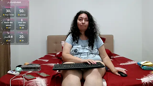  SpoilHerThick chat room