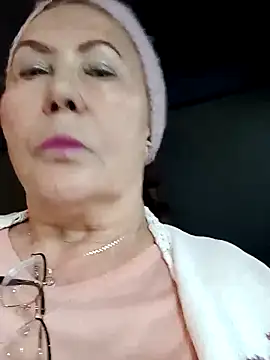 Hottie-Mom